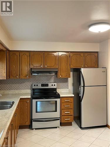72 PURNELL Drive , Hamilton, Ontario L9C 4Y3 4
