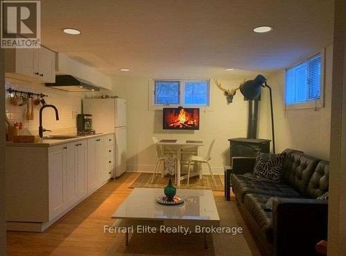 BSMT - 66 RICHMOND STREET , Richmond Hill, Ontario L4C 3Y4 3