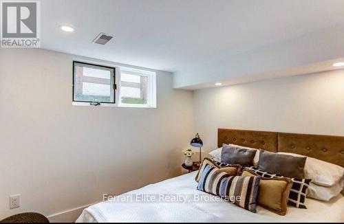 BSMT - 66 RICHMOND STREET , Richmond Hill, Ontario L4C 3Y4 5