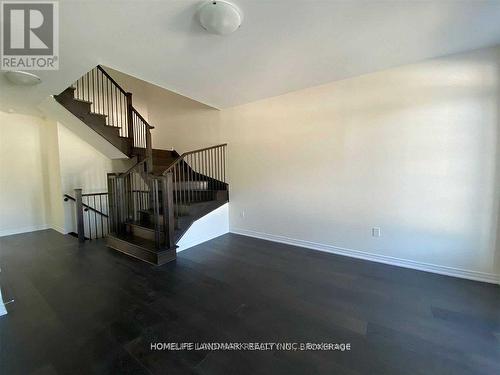 268 SILK TWIST DRIVE , East Gwillimbury, Ontario L9N 0X3 2