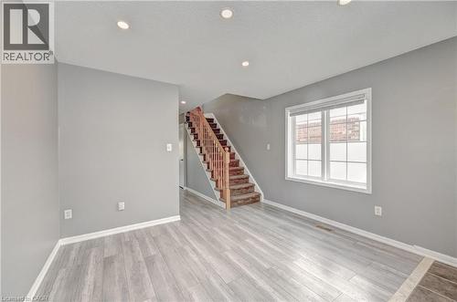 103 Blackbird Circle, Cambridge, ON 