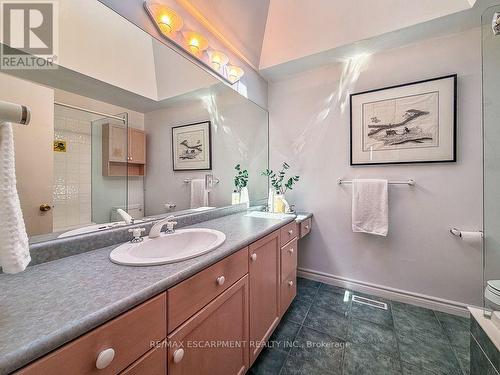 1320 Gatehouse Drive, Mississauga, ON 