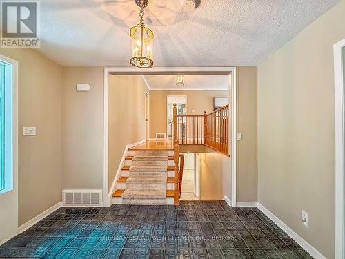 1320 Gatehouse Drive, Mississauga, ON 