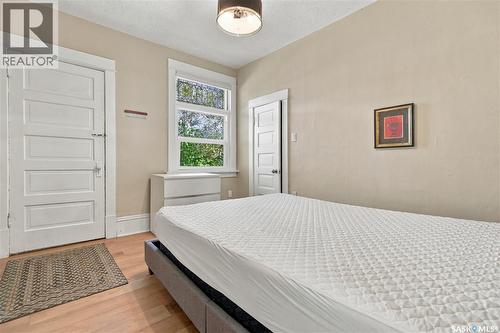 332 10Th Street E, Saskatoon, SK 