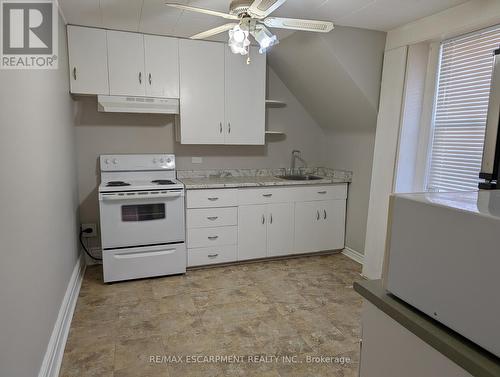 UPPER - 12 EAST 24TH STREET , Hamilton, Ontario L8V 2X7 4