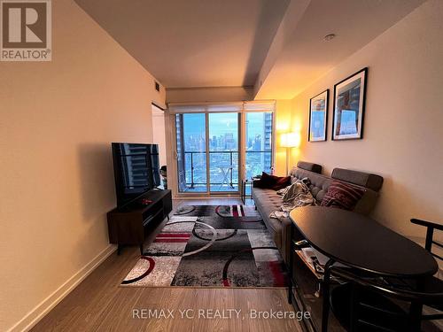 2520 - 19 WESTERN BATTERY ROAD , Toronto, Ontario M6K 3S4 4