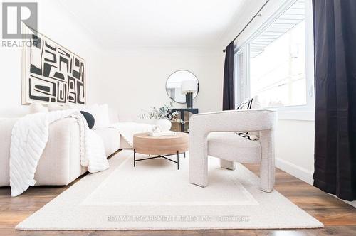UPPER - 374 EAST 16TH STREET , Hamilton, Ontario L9A 4K3 3