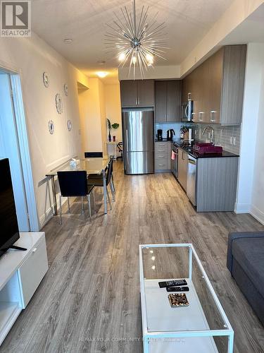 807B - 9600 YONGE STREET , Richmond Hill, Ontario L4C 0X3 3