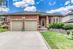 25 PINECLIFF CRESCENT Barrie, ON L4N 5V2