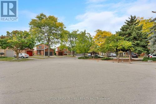 6364 Plowmans Heath, Mississauga, ON 