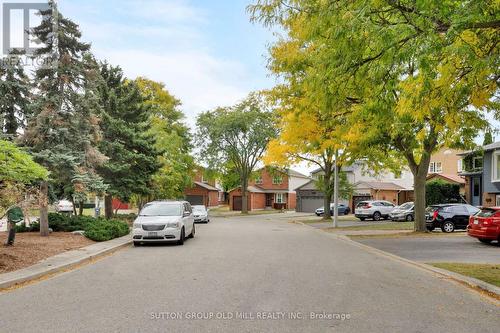 6364 Plowmans Heath, Mississauga, ON 