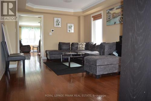 61 SUMMERSIDE AVENUE , Whitby (Taunton North), Ontario L1R 0J9 4