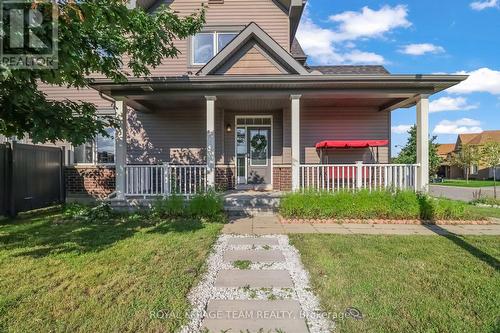 3 STONELEIGH STREET , Ottawa, Ontario K2G 7A2 4