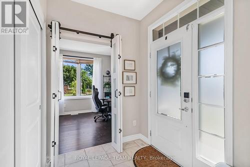3 STONELEIGH STREET , Ottawa, Ontario K2G 7A2 5
