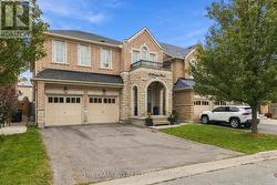 5 PENELOPE STREET  Brampton, ON L6P 3H7
