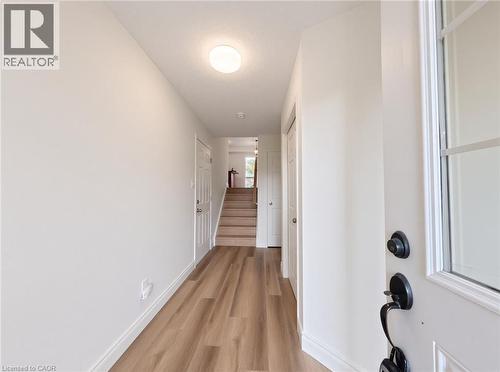 250 PARKVALE Drive , Kitchener, Ontario N2R 1Y8 2