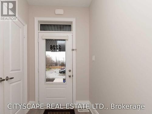 5226 PINEDALE DRIVE , Burlington, Ontario L7L 4J1 3