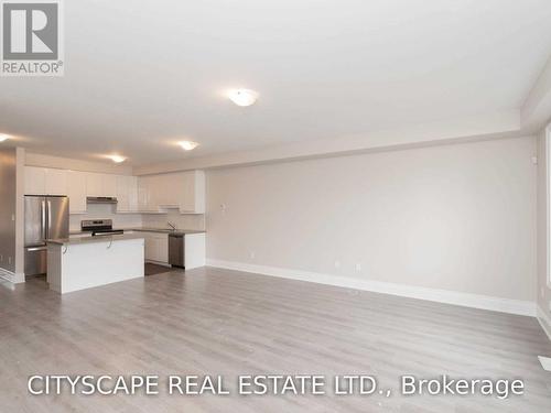 5226 PINEDALE DRIVE , Burlington, Ontario L7L 4J1 5