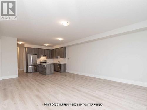 583 WEDGEWOOD DRIVE , Burlington, Ontario L7L 0J9 5
