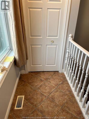 4207 WHISKEY AVENUE , Windsor, Ontario N9G 3B2 2