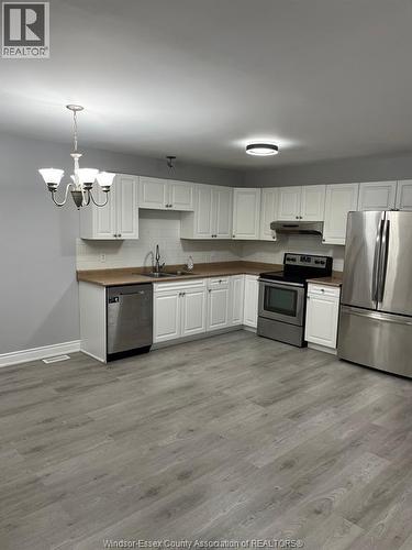 4207 WHISKEY AVENUE , Windsor, Ontario N9G 3B2 4