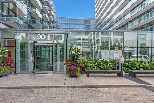 911 - 90 STADIUM ROAD , Toronto, Ontario M5V 3W5 4