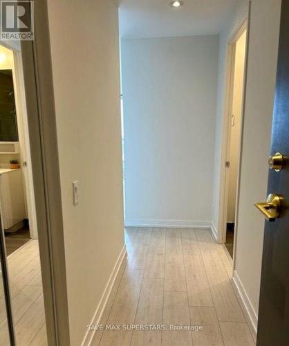 SHARED UNIT 3107 - 898 PORTAGE PARKWAY , Vaughan, Ontario L4K 0J6 5