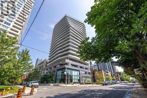 606 - 11 LILLIAN STREET , Toronto, Ontario M4S 2H7 2