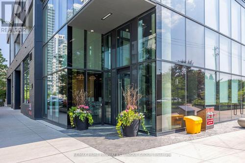 606 - 11 LILLIAN STREET , Toronto, Ontario M4S 2H7 3