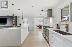 9 DONLEA Drive  Hamilton, ON L8T 1K4
