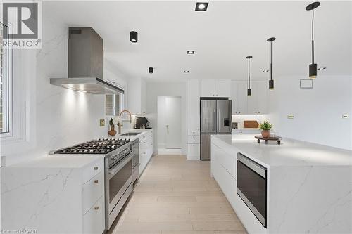 9 Donlea Drive, Hamilton, ON 