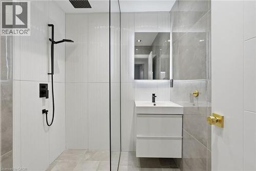 9 Donlea Drive, Hamilton, ON 