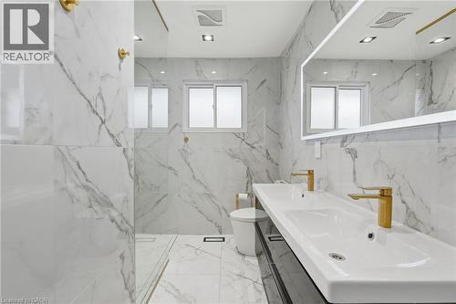 9 Donlea Drive, Hamilton, ON 
