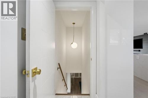 9 Donlea Drive, Hamilton, ON 