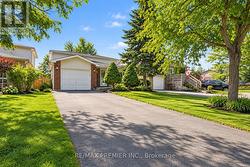 54 HERSEY CRESCENT N Barrie, ON L4N 8R2