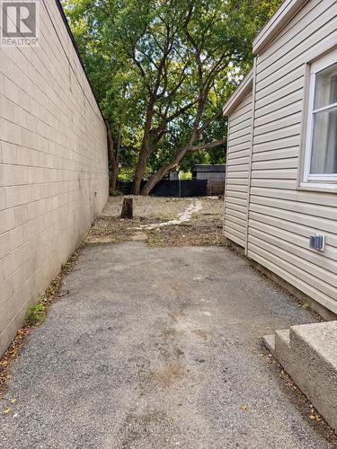 920 Gladstone Avenue, Ottawa, ON 