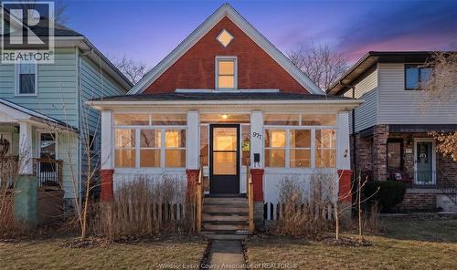 977 GLADSTONE  Windsor, ON N9A 2R5