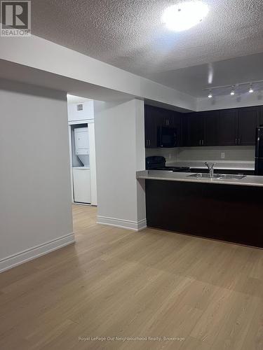 402 - 1600 CHARLES STREET , Whitby (Port Whitby), Ontario L1N 0G4 4