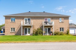 1865 Rue Pruneau  Saint-Maurice, QC G0X 2X0