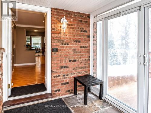 23 WOODSVIEW AVENUE W , Grimsby, Ontario L3M 3S7 2