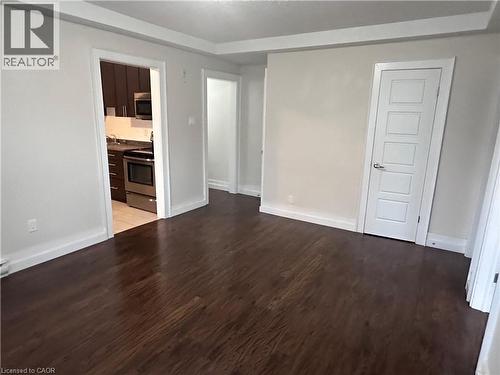 58-60 MADISON Avenue N Unit# 203 , Kitchener, Ontario N2H 2Z6 5