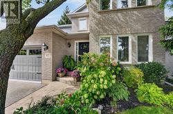 45 RICHMOND CRESCENT  Hamilton, ON L8E 5T9