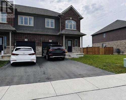 46 ZOE LANE , Hamilton, Ontario L0R 1C0 2