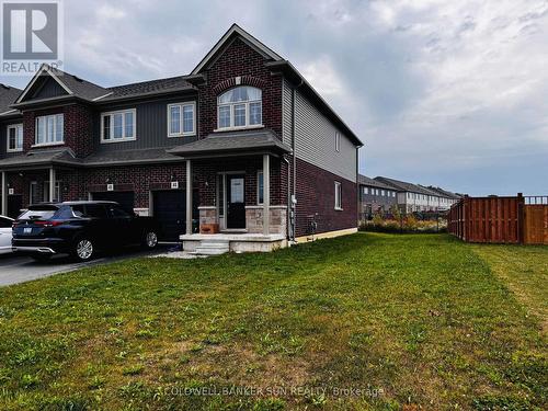 46 ZOE LANE , Hamilton, Ontario L0R 1C0 3