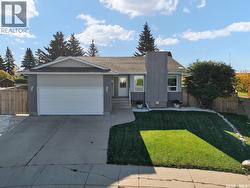 358 Wakaw CRESCENT  Saskatoon, SK S7J 4E2