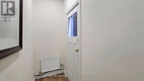 UPPER 1 - 1930 QUEEN STREET E , Toronto, Ontario M4L 1H6 3