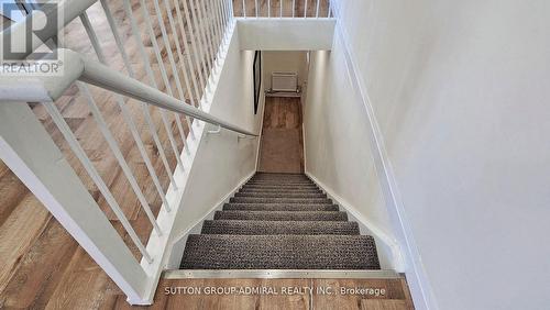 UPPER 1 - 1930 QUEEN STREET E , Toronto, Ontario M4L 1H6 4