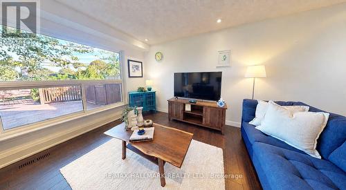 781 PAM CRESCENT  Newmarket, ON L3Y 5B7