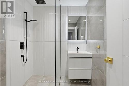 9 Donlea Drive, Hamilton, ON 