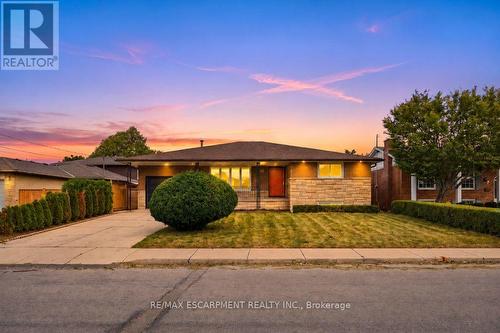 9 Donlea Drive, Hamilton, ON 